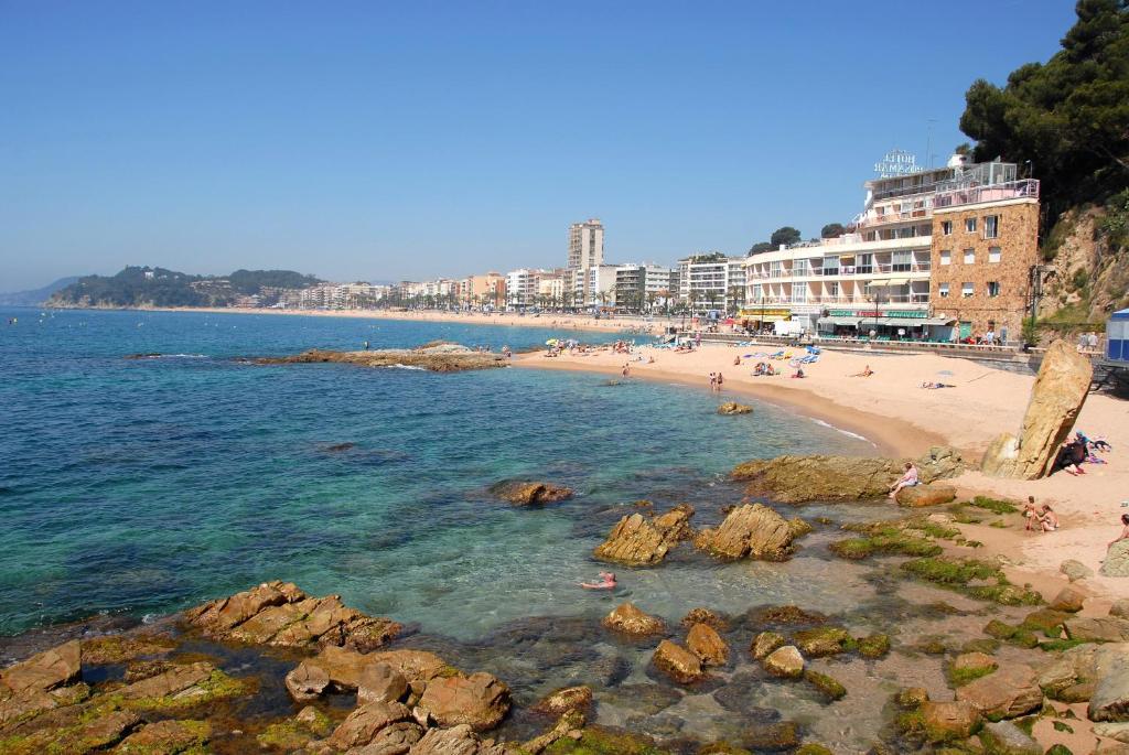 Hotel Castella Lloret de Mar Bagian luar foto